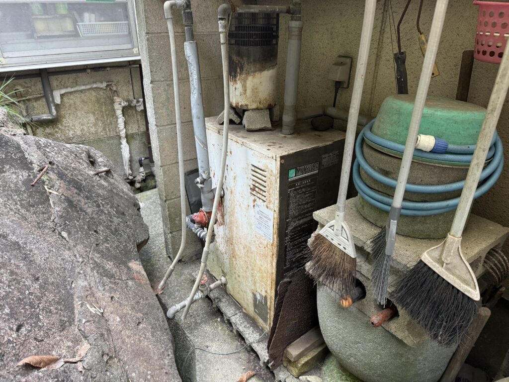 日出町にてボイラー工事